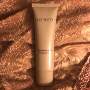 Laura mercier tinted moisturizer 3C1 fawn